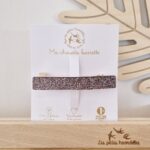 Barrette clip en feutrine pailletée basique multicolore de la marque Les Petites Hirondelles sur sa cartonnette