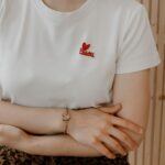 Pin's pailleté bisou rouge - Les Petites Hirondelles