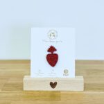 Pin's feutrine pailletée rouge en forme de symbole sacré cœur