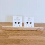 Boucles d'oreilles clips de différents coloris en forme d'étoiles