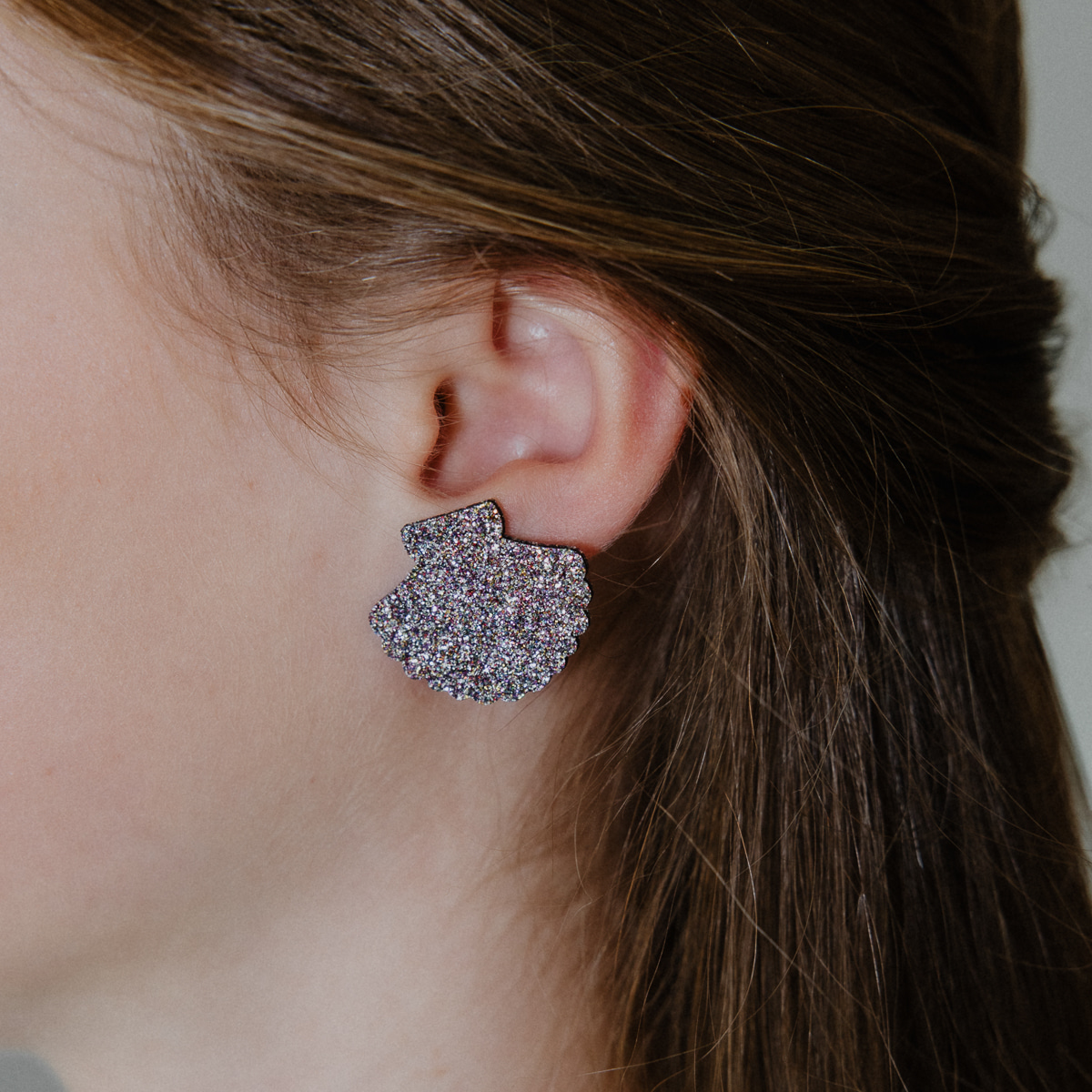 Les petites hirondelles 2026 Boucles d'oreilles en forme de coquillages de couleur multi, taille M