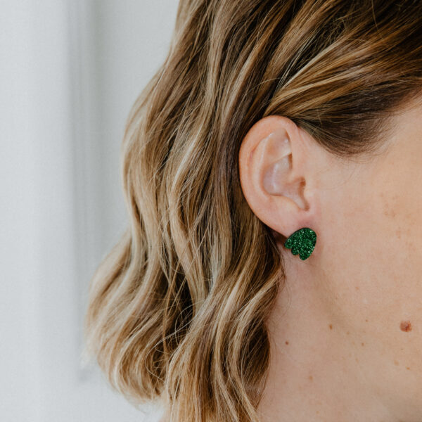 Boucles d'oreilles en forme de corolles de couleur vert, taille S